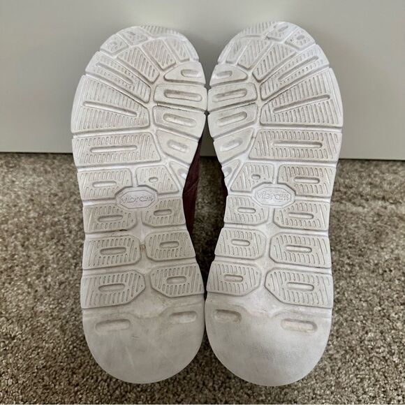 New Balance 1978 Burgundy and White Women’s Size 5.5 - Picture 7 of 9